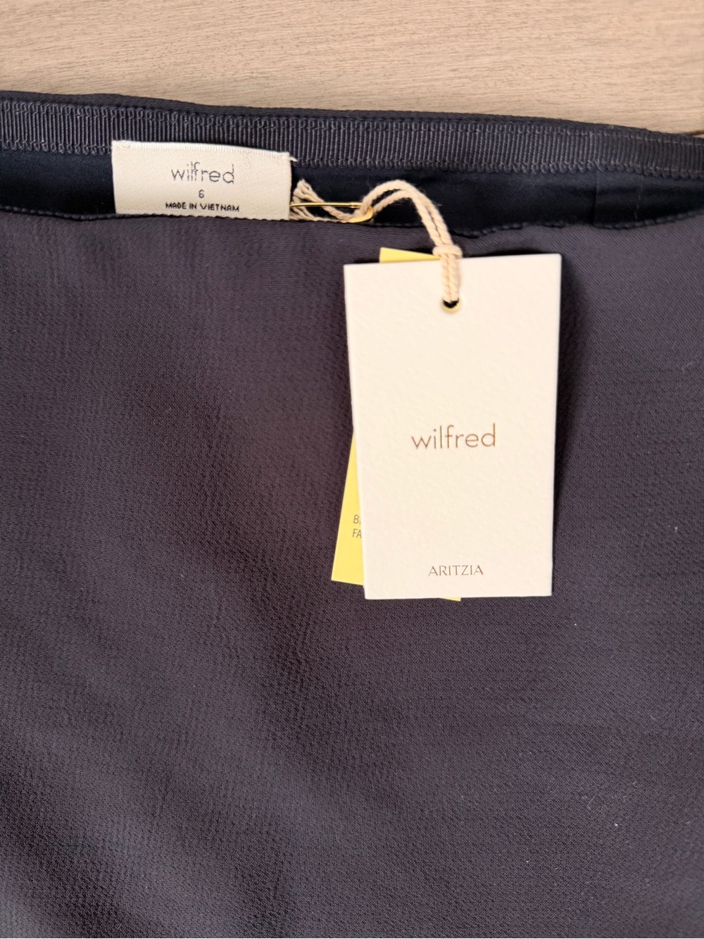 Aritzia Daphne mini Skirt Dark Night Navy - Picture 3 of 4